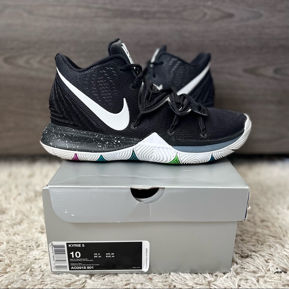 Mens Nike Kyrie 5 Black Magic size 10